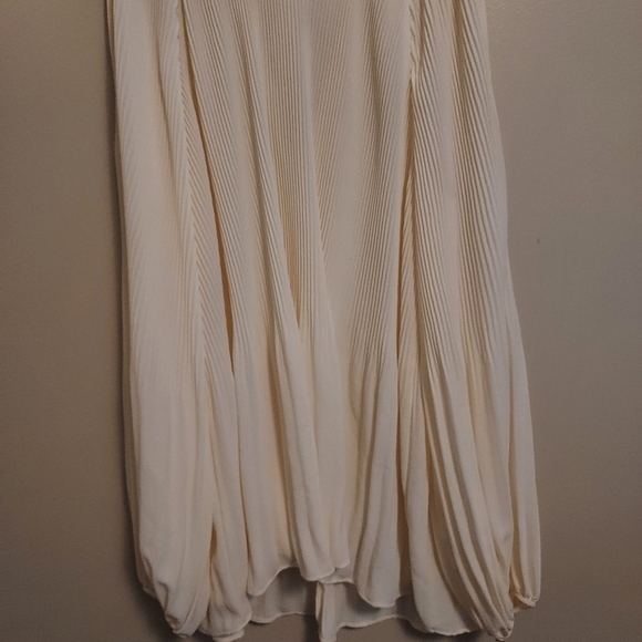 Entro med blouse LS NWT cold shoulders - Picture 13 of 14